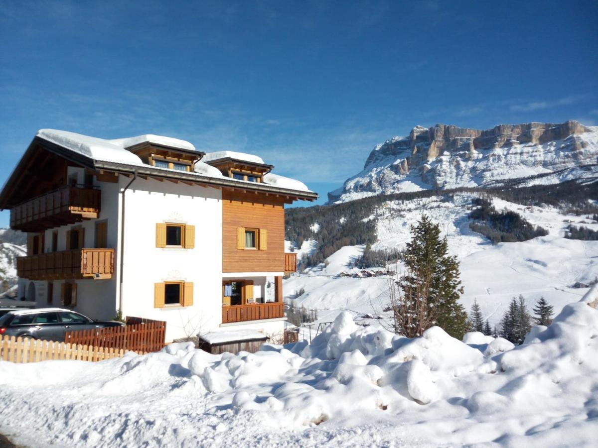 Ciasa De Munt Appartement La Villa  Buitenkant foto
